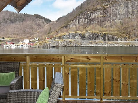 House | Water view
