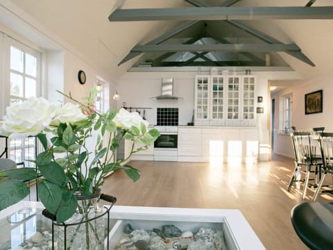 House | Dining