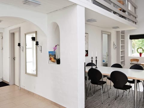 House | Dining