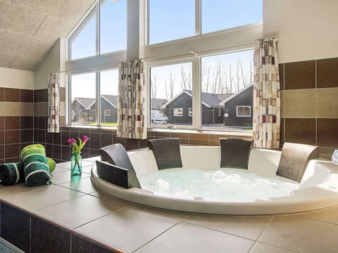 House | Spa treatment