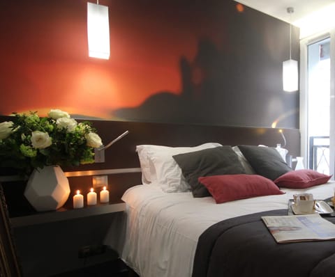 Premium bedding, in-room safe, individually decorated, desk