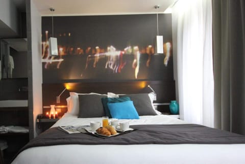 Premium bedding, in-room safe, individually decorated, desk