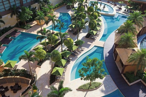 Outdoor pool, pool umbrellas, sun loungers