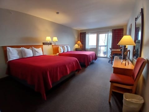 Parking Lot 2 Queen ADA-Hearing Impaired | Individually decorated, individually furnished, desk, laptop workspace