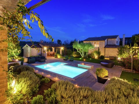 Villa | Pool | Indoor pool, outdoor pool