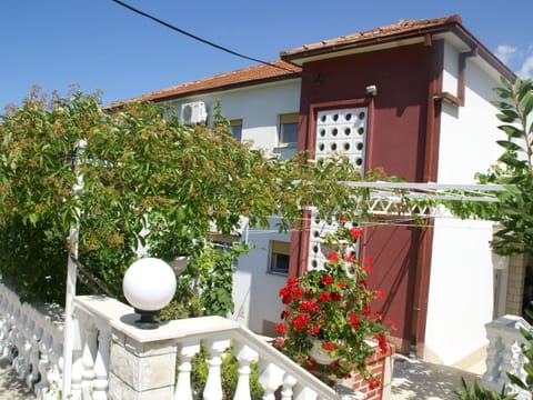 Apartment | Exterior