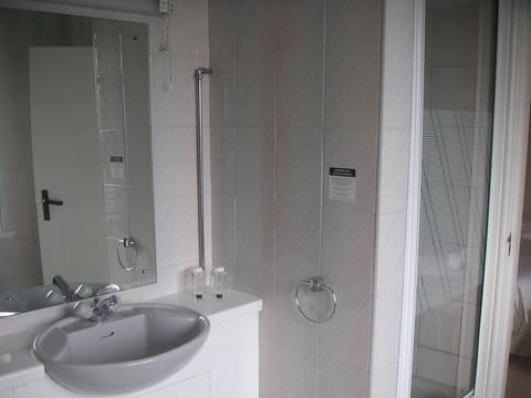 Double Room, Ensuite | Bathroom