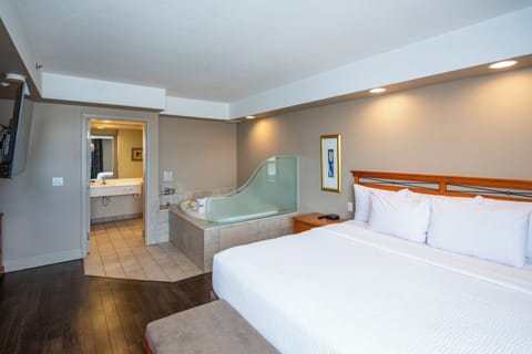 Suite, 1 King Bed with Sofa bed, Non Smoking | In-room safe, desk, iron/ironing board, cribs (free)