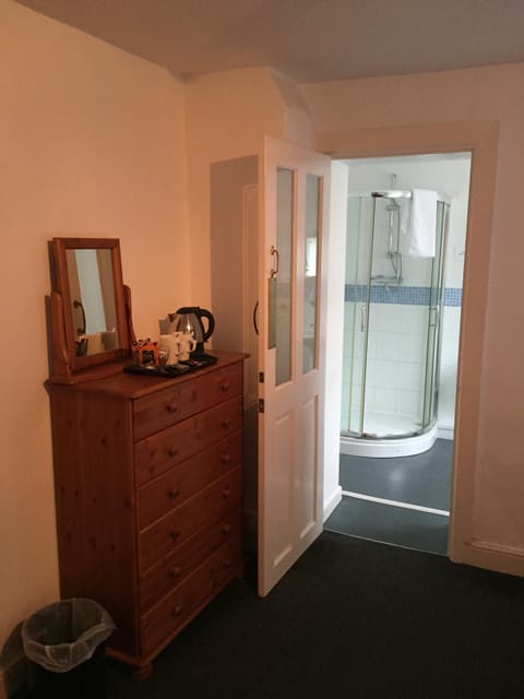 Standard Suite, Ensuite | Free WiFi