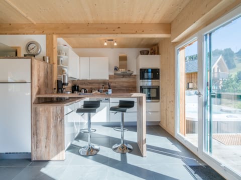 Chalet | Private kitchen | Highchair