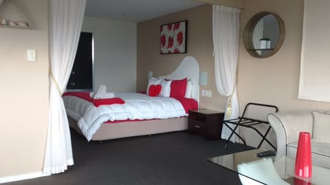 Soundproofing, rollaway beds, bed sheets