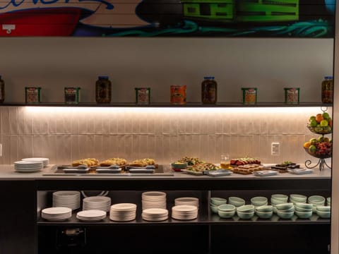 Daily buffet breakfast for a fee