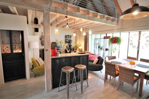 House | Dining