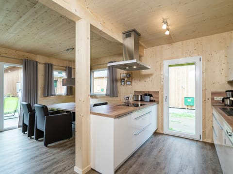 Chalet | Private kitchen | Highchair