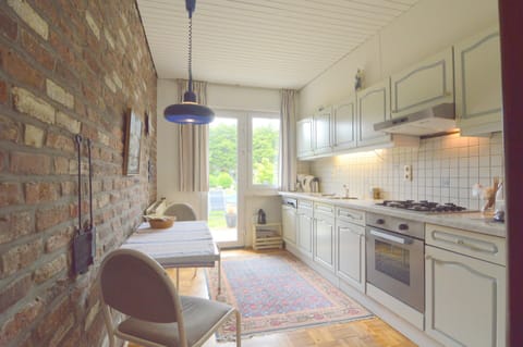 House | Private kitchen | Highchair