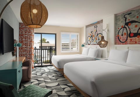 Hypo-allergenic bedding, in-room safe, desk, soundproofing