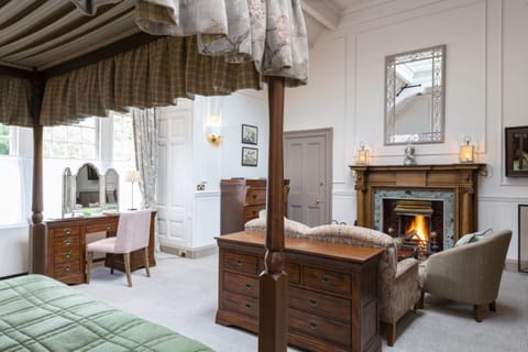 Deluxe Room (1 Double Bed) | Hypo-allergenic bedding, in-room safe, individually decorated