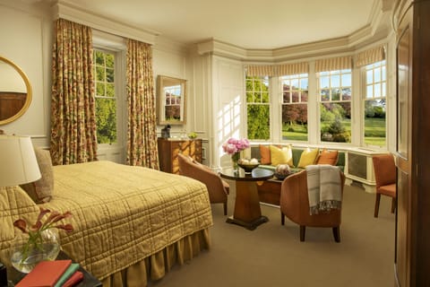 Hypo-allergenic bedding, in-room safe, individually decorated