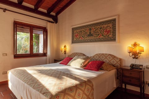 Deluxe Double Room | Premium bedding, down comforters, memory foam beds, minibar