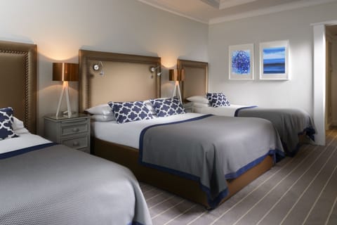 Family Room | Individually decorated, individually furnished, desk, blackout drapes