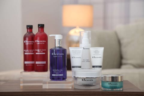 Sauna, body treatments, aromatherapy, hot stone massages