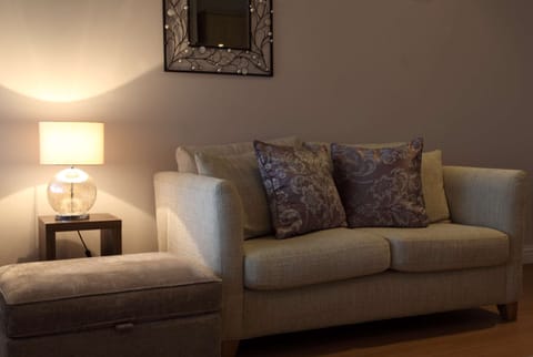 Sauna, body treatments, aromatherapy, hot stone massages