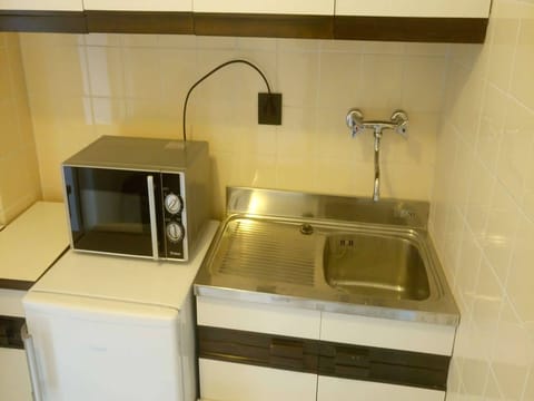 Apartment, 1 Bedroom | Private kitchenette | Mini-fridge, microwave, stovetop, espresso maker
