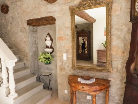 Cottage | Reception