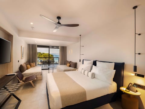 Free minibar items, in-room safe, individually furnished, desk