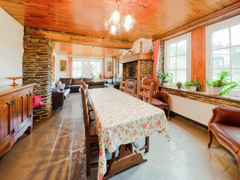 House | Dining