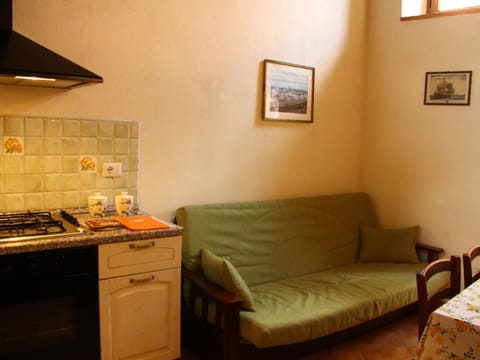 House | Private kitchen | Stovetop, highchair