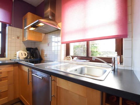 Cottage | Private kitchen | Highchair