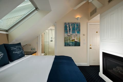 1 bedroom, premium bedding, down comforters, in-room safe