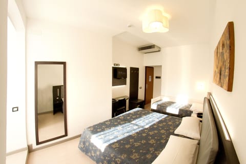 In-room safe, desk, blackout drapes, soundproofing