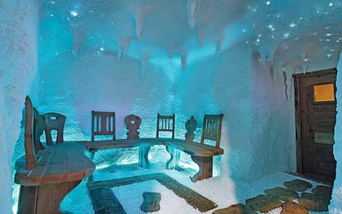 Sauna, Turkish bath, body treatments, body scrubs, facials