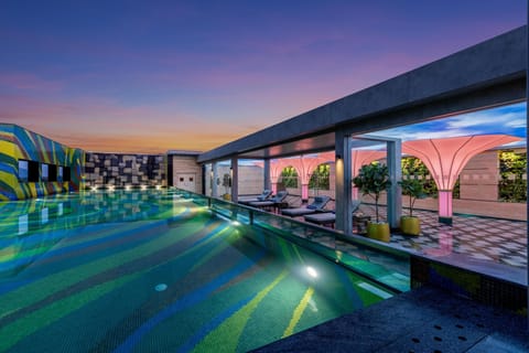 Outdoor pool, sun loungers