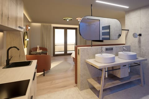 Studio | Bathroom | Shower, free toiletries, hair dryer, bathrobes