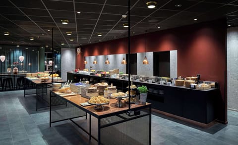 Daily buffet breakfast for a fee