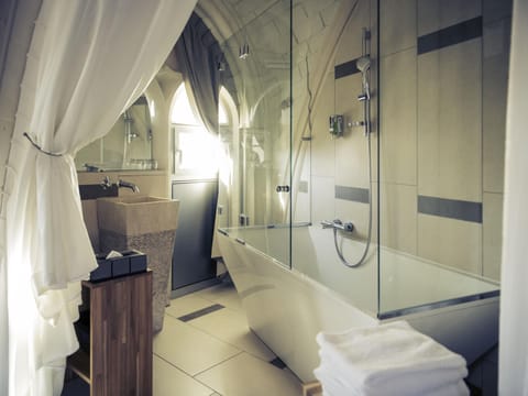 Premium bedding, minibar, in-room safe, individually decorated