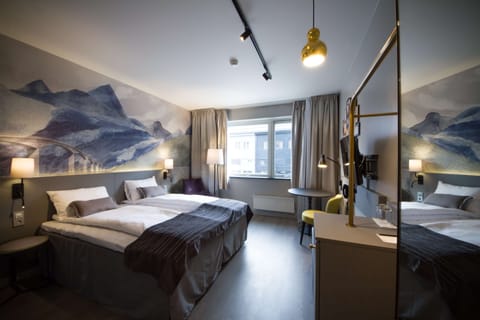 Standard Twin Room | Minibar, desk, iron/ironing board, free cribs/infant beds