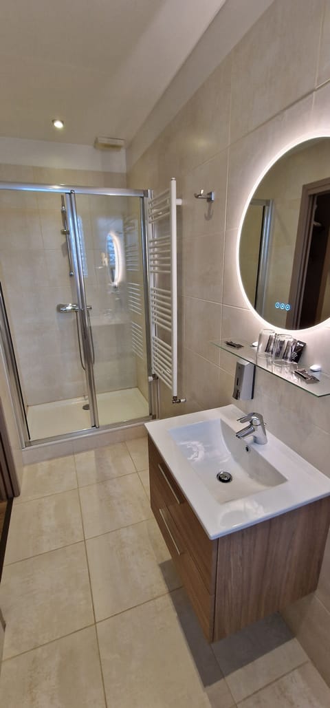 Comfort Double Room | Bathroom | Shower, eco-friendly toiletries, hair dryer, bathrobes