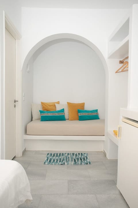 Standard Triple Room, Balcony, Sea View (1st floor) | Premium bedding, in-room safe, blackout drapes, iron/ironing board