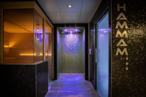 Couples treatment rooms, sauna, steam room, Turkish bath