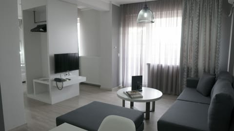 Business Suite | Egyptian cotton sheets, premium bedding, down comforters, pillowtop beds