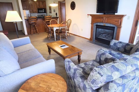 Two King Two Bedroom Water View | Living area | 37-inch LCD TV with cable channels, TV