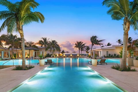 3 outdoor pools, open 8:00 AM to 8:00 PM, cabanas (surcharge)