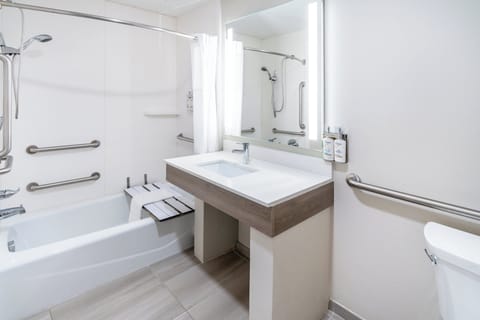 Standard Room, 1 King Bed, Accessible (Communications Accessible) | In-room safe, blackout drapes, iron/ironing board, rollaway beds