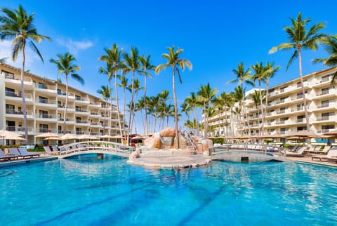 2 outdoor pools, pool umbrellas, sun loungers