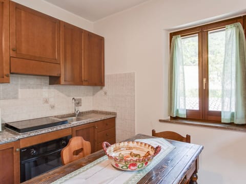 House | Private kitchen | Highchair