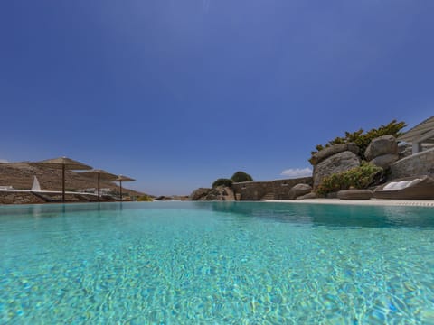 Villa | Pool | Indoor pool, outdoor pool